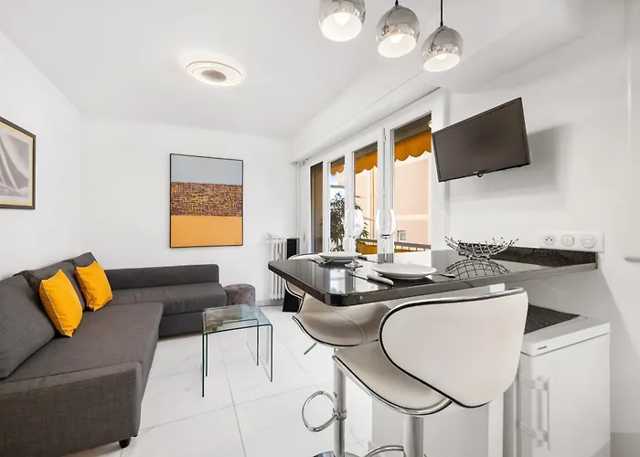 \'La Residence Du Casino\' Plein Centre, Acces Mer
